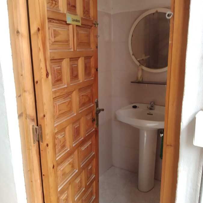 1 Bathroom Commercial in Daya Vieja - Caza De Casa