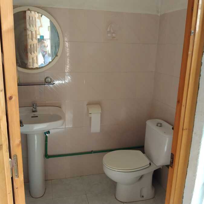 1 Bathroom Commercial in Daya Vieja - Caza De Casa