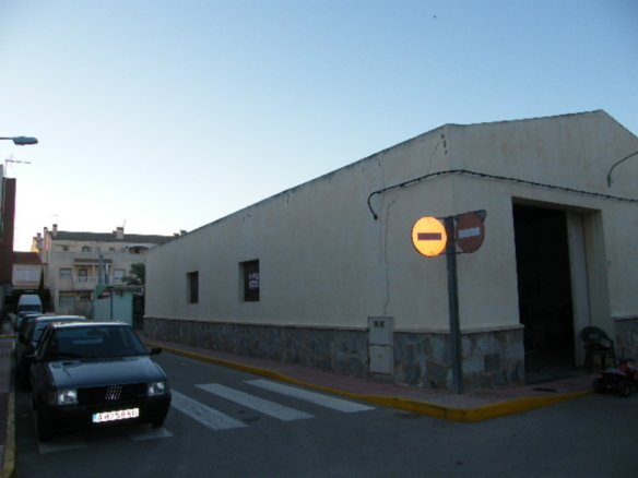 1 Bathroom Commercial in Daya Vieja - Caza De Casa
