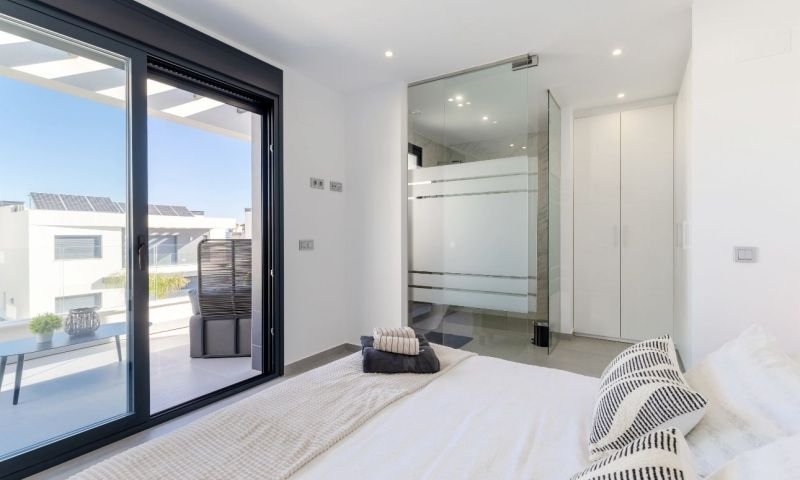 3 Bedroom 2 Bathroom Villa in Algorfa - Caza De Casa