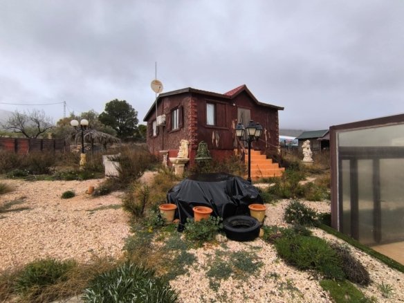 3 Bedroom 1 Bathroom Commercial in Algayat - Caza De Casa