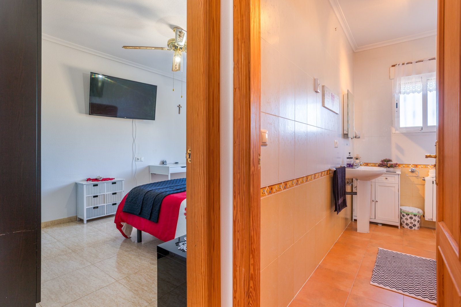 1227974_699d5b8a9a673 3 Bedroom 2 Bathroom Country House in La Zarza - Caza De Casa