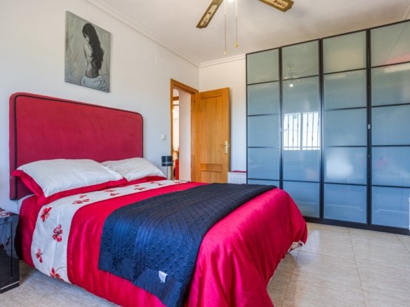 3 Bedroom 2 Bathroom Country House in La Zarza - Caza De Casa