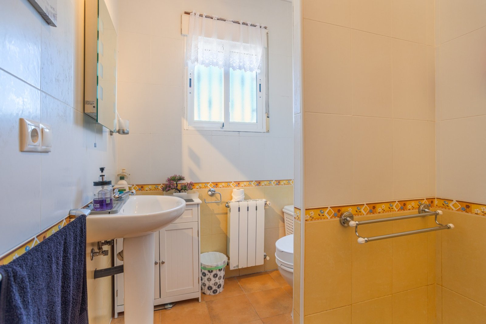 1227977_699d5bed25e72 3 Bedroom 2 Bathroom Country House in La Zarza - Caza De Casa