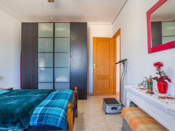 3 Bedroom 2 Bathroom Country House in La Zarza - Caza De Casa