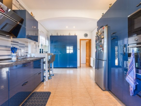 3 Bedroom 2 Bathroom Country House in La Zarza - Caza De Casa