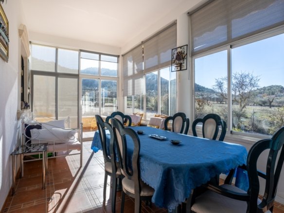 3 Bedroom 2 Bathroom Country House in La Zarza - Caza De Casa
