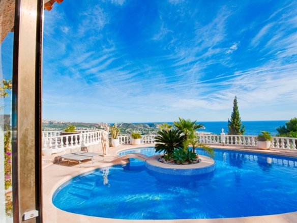 3 Bedroom 2 Bathroom villa in Moraira - Caza De Casa