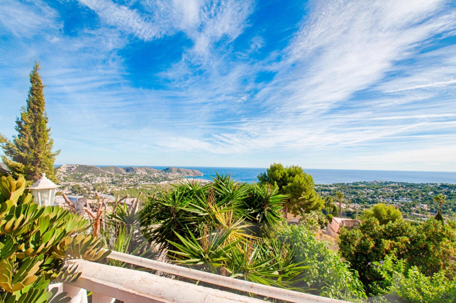 3 Bedroom 2 Bathroom villa in Moraira - Caza De Casa