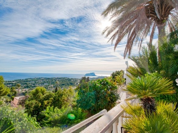 3 Bedroom 2 Bathroom villa in Moraira - Caza De Casa