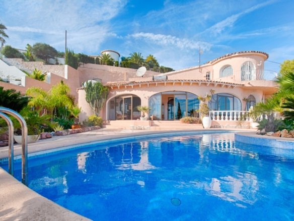3 Bedroom 2 Bathroom villa in Moraira - Caza De Casa