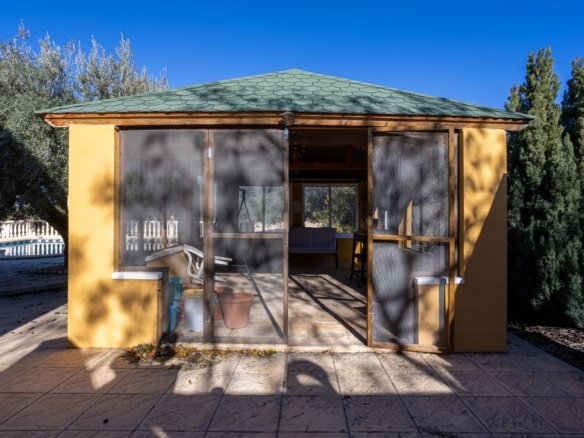 3 Bedroom 2 Bathroom Country House in La Zarza - Caza De Casa