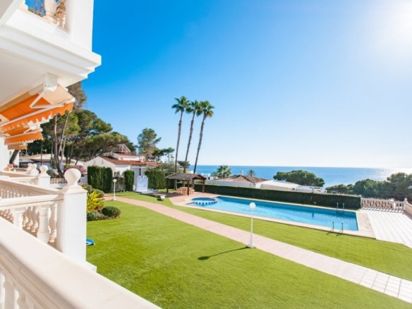 2 Bedroom 1 Bathroom apartment in Moraira - Caza De Casa