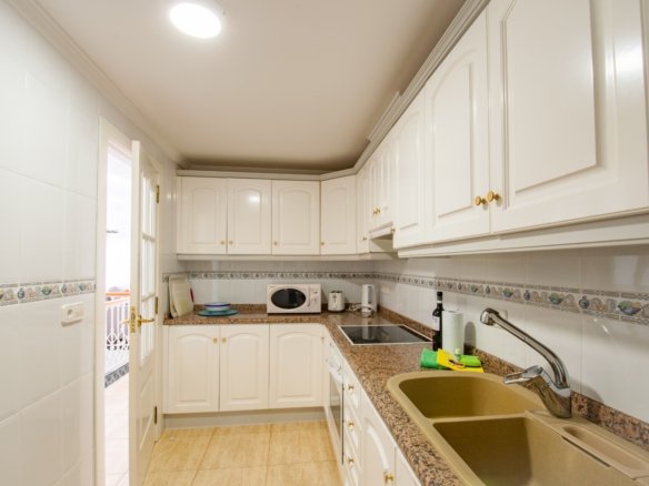 2 Bedroom 1 Bathroom apartment in Moraira - Caza De Casa