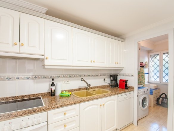 2 Bedroom 1 Bathroom apartment in Moraira - Caza De Casa