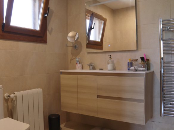 4 Bedroom 3 Bathroom Villa in Orba - Caza De Casa