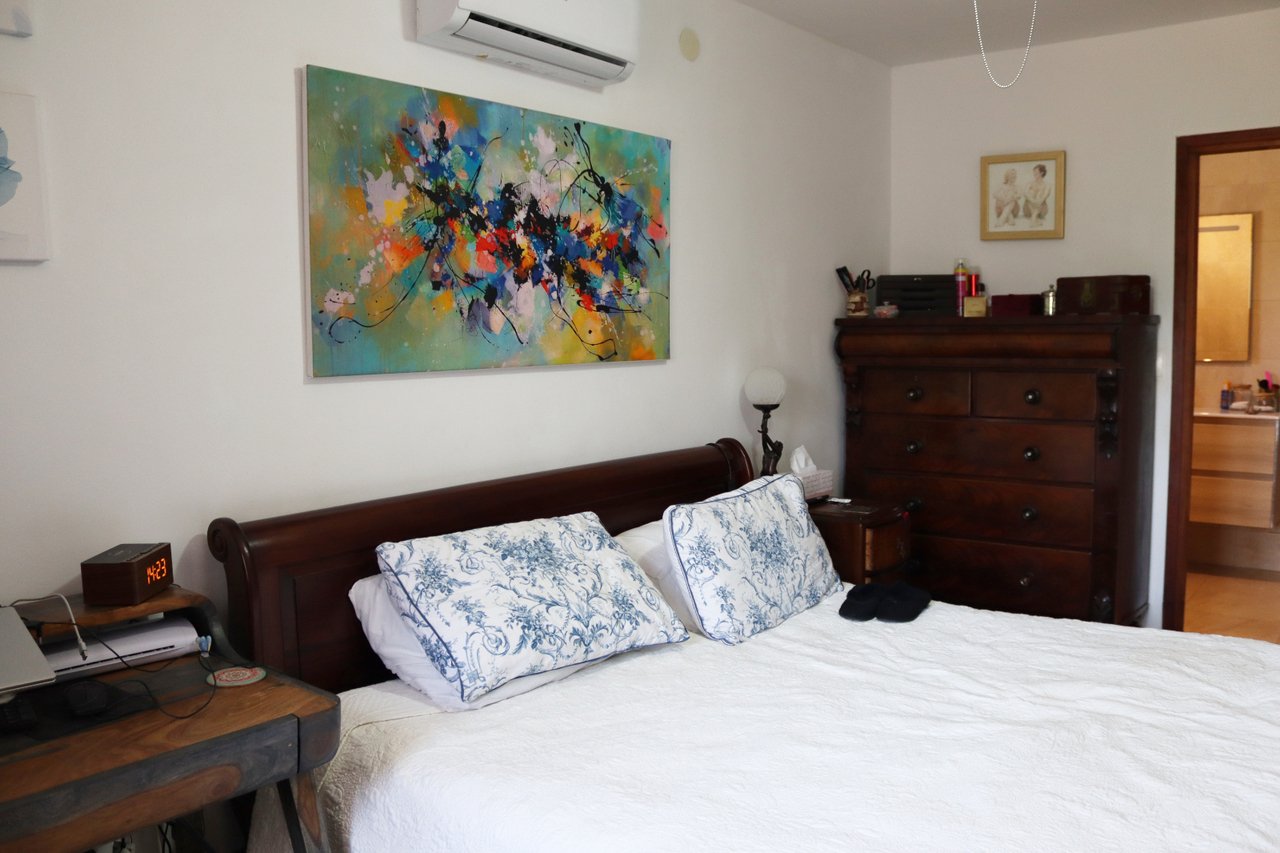 4 Bedroom 3 Bathroom Villa in Orba - Caza De Casa