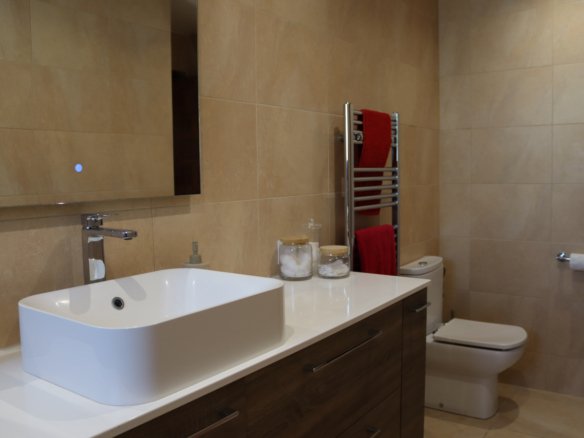 4 Bedroom 3 Bathroom Villa in Orba - Caza De Casa