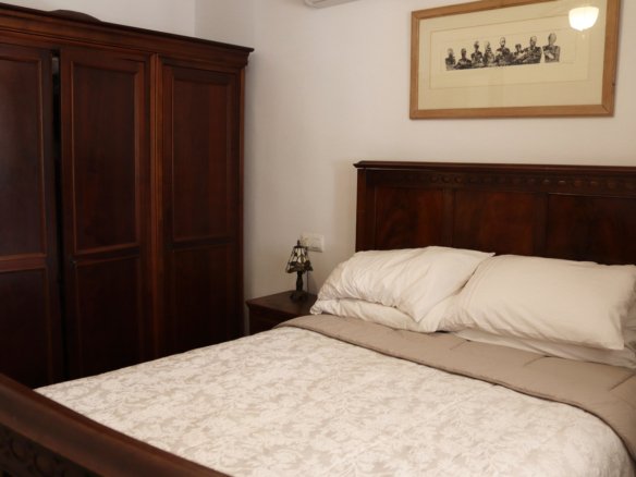 4 Bedroom 3 Bathroom Villa in Orba - Caza De Casa