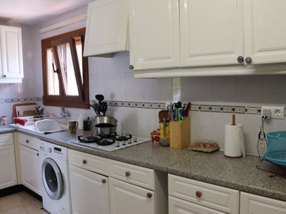 4 Bedroom 3 Bathroom Villa in Orba - Caza De Casa