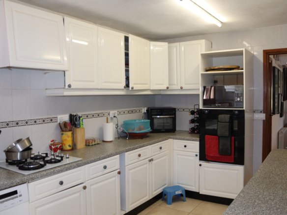 4 Bedroom 3 Bathroom Villa in Orba - Caza De Casa