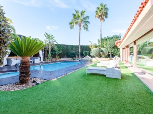 4 Bedroom 6 Bathroom villa in Calpe - Caza De Casa