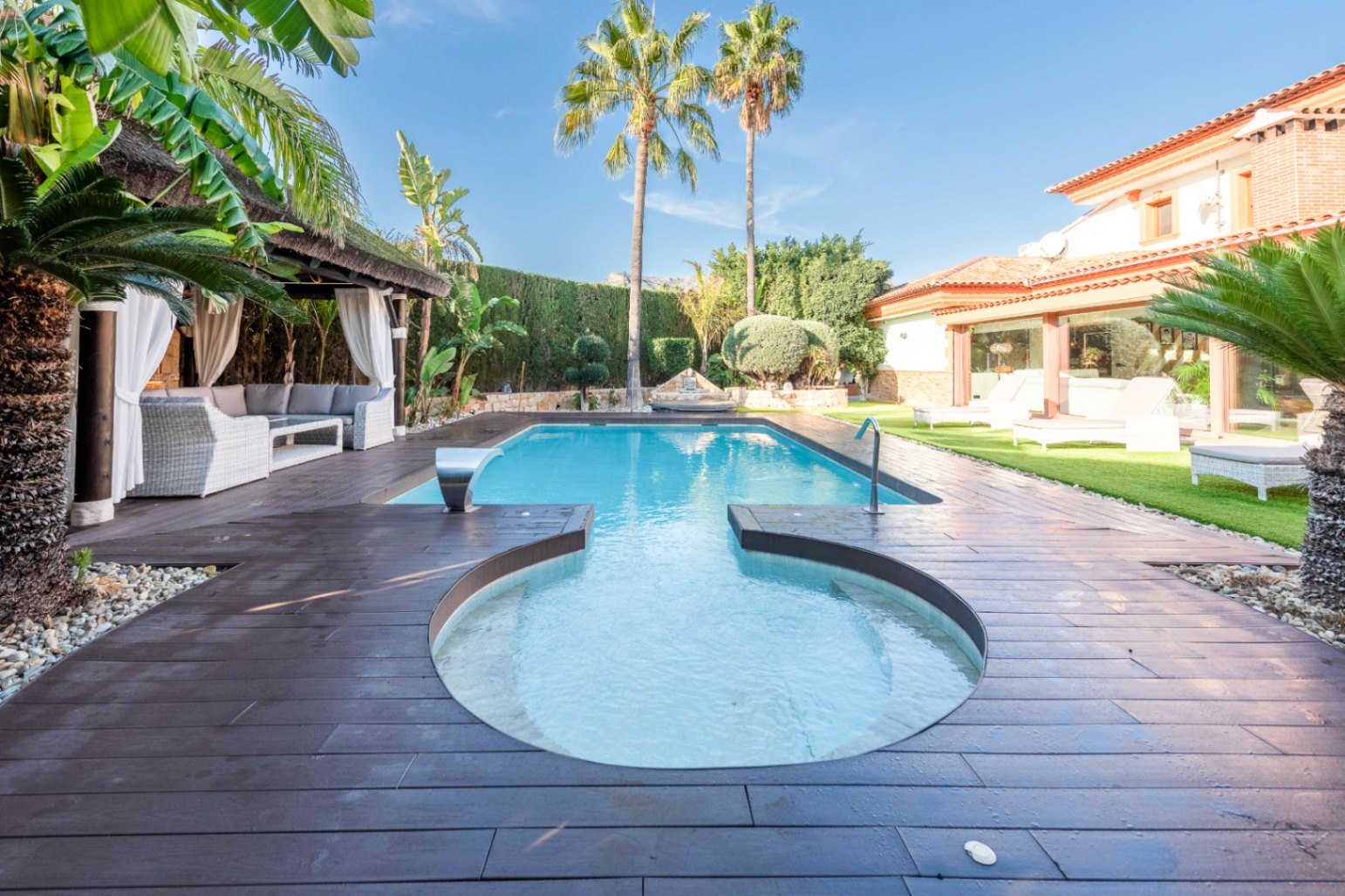 4 Bedroom 6 Bathroom villa in Calpe - Caza De Casa