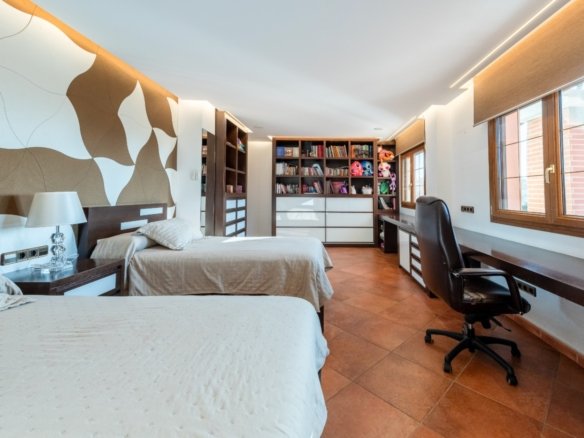 4 Bedroom 6 Bathroom villa in Calpe - Caza De Casa