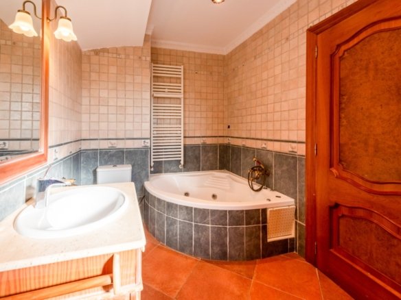 4 Bedroom 6 Bathroom villa in Calpe - Caza De Casa