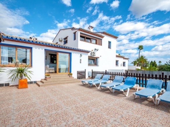 9 Bedroom 8 Bathroom finca in Benissa - Caza De Casa