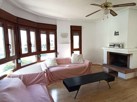 3 Bedroom 2 Bathroom Villa in Algorfa - Caza De Casa
