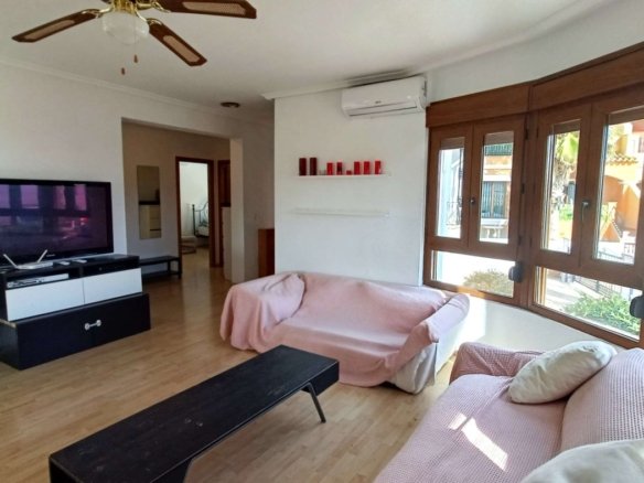 3 Bedroom 2 Bathroom Villa in Algorfa - Caza De Casa