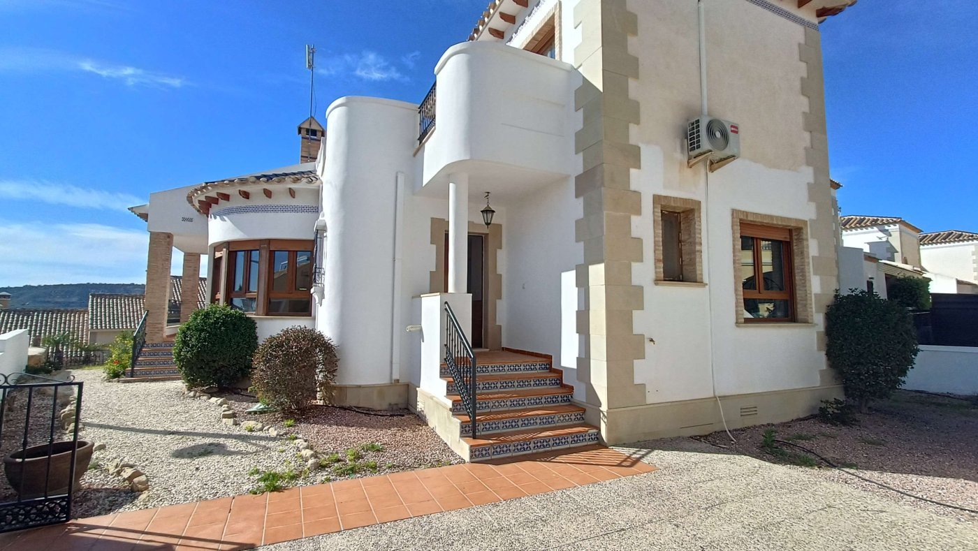 3 Bedroom 2 Bathroom Villa in Algorfa - Caza De Casa