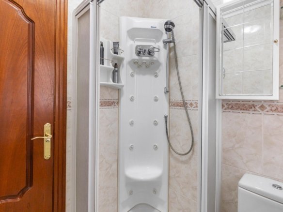 5 Bedroom 5 Bathroom Villa in Rojales - Caza De Casa