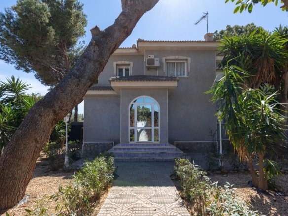 5 Bedroom 5 Bathroom Villa in Rojales - Caza De Casa