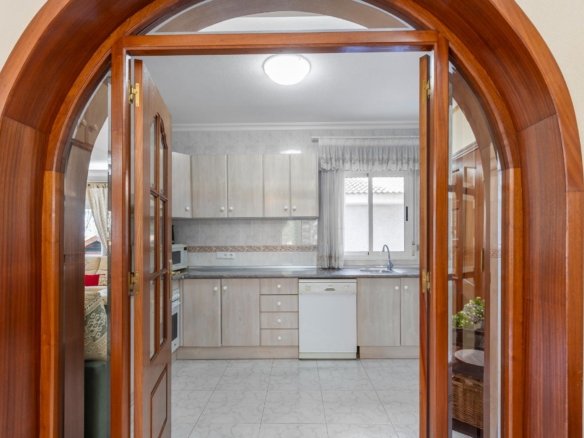 5 Bedroom 5 Bathroom Villa in Rojales - Caza De Casa