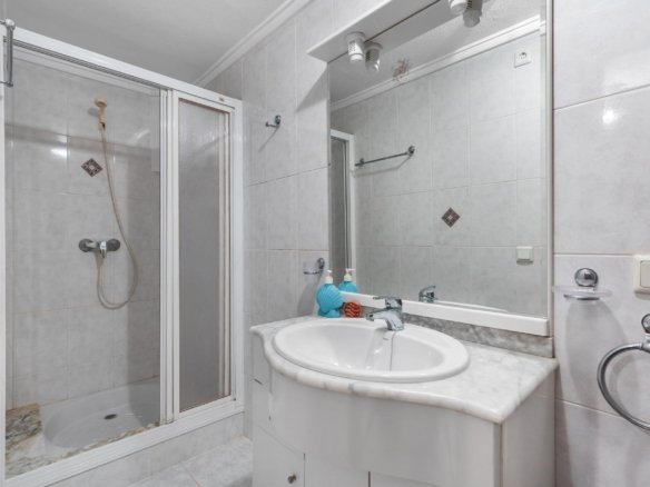 5 Bedroom 5 Bathroom Villa in Rojales - Caza De Casa
