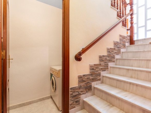 5 Bedroom 5 Bathroom Villa in Rojales - Caza De Casa