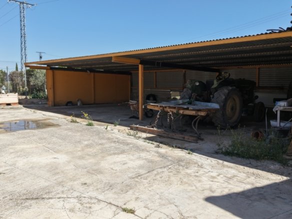 6 Bedroom 3 Bathroom Country House in Yecla - Caza De Casa