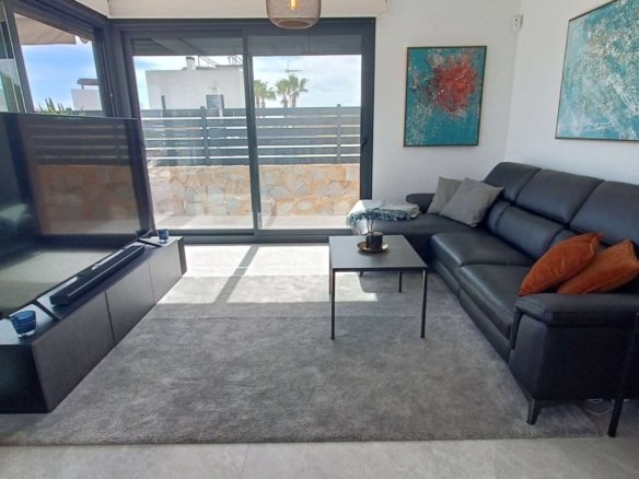 3 Bedroom 4 Bathroom Villa in Algorfa - Caza De Casa