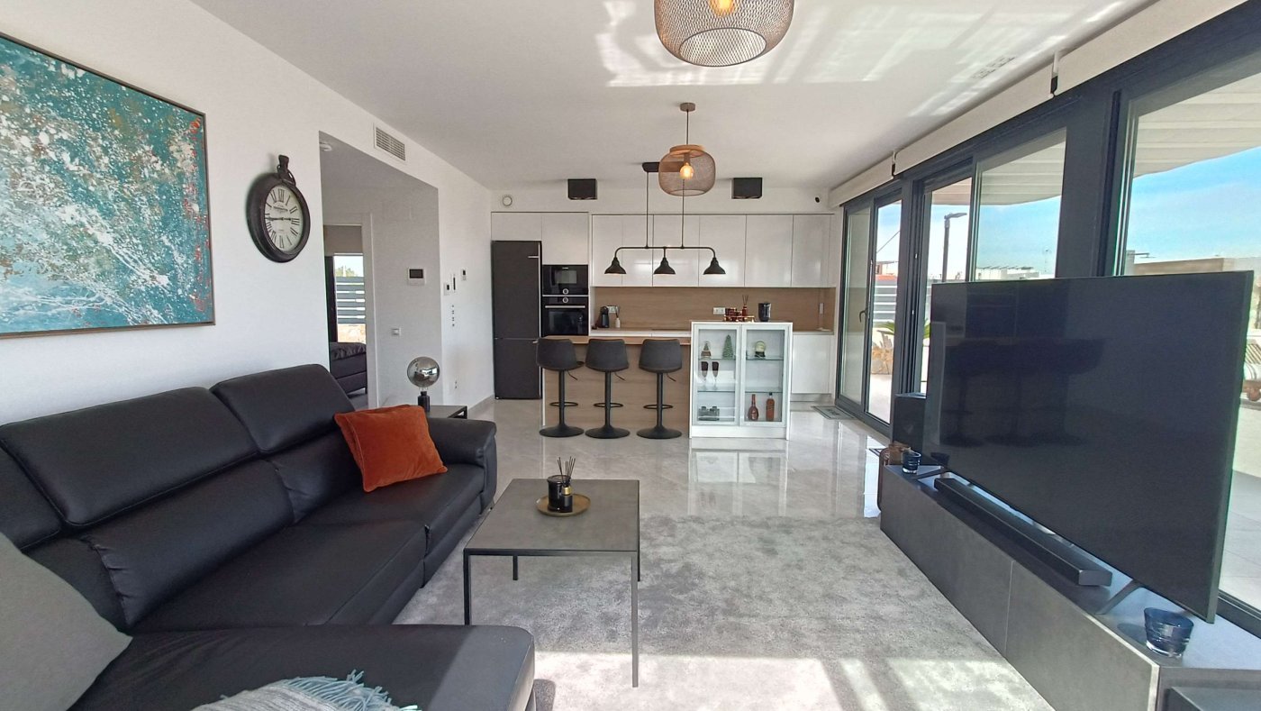 3 Bedroom 4 Bathroom Villa in Algorfa - Caza De Casa