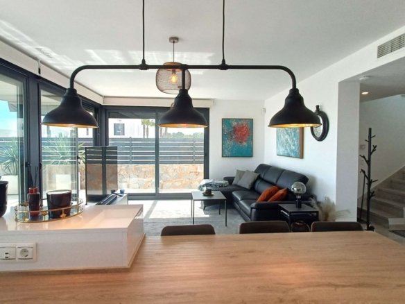 3 Bedroom 4 Bathroom Villa in Algorfa - Caza De Casa