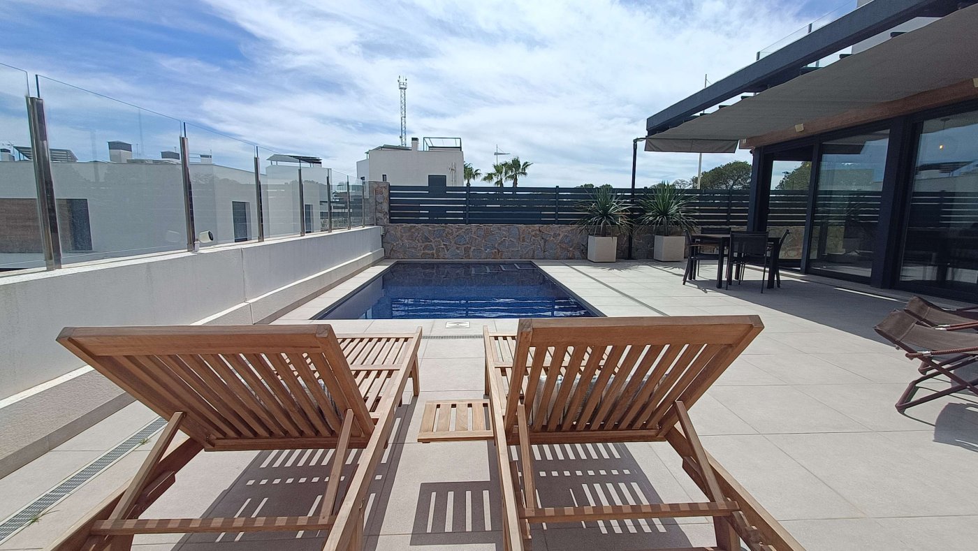 3 Bedroom 4 Bathroom Villa in Algorfa - Caza De Casa