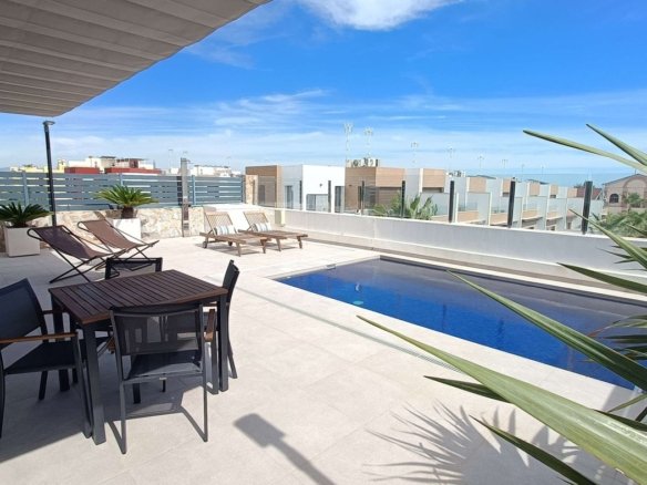 3 Bedroom 4 Bathroom Villa in Algorfa - Caza De Casa