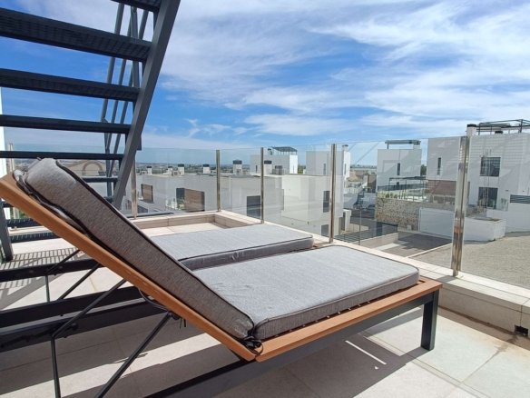 3 Bedroom 4 Bathroom Villa in Algorfa - Caza De Casa