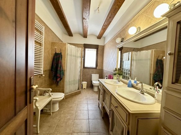 8 Bedroom 7 Bathroom Villa in Yecla - Caza De Casa