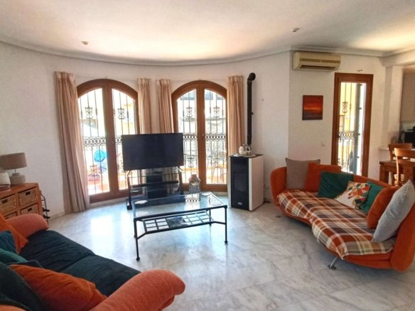 3 Bedroom 2 Bathroom Villa in Algorfa - Caza De Casa