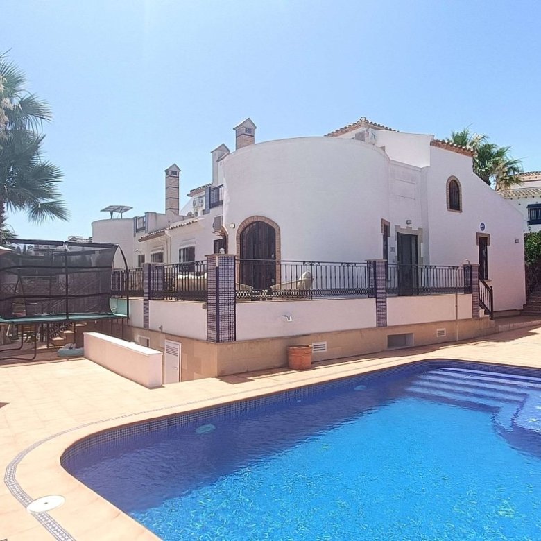 3 Bedroom 2 Bathroom Villa in Algorfa - Caza De Casa