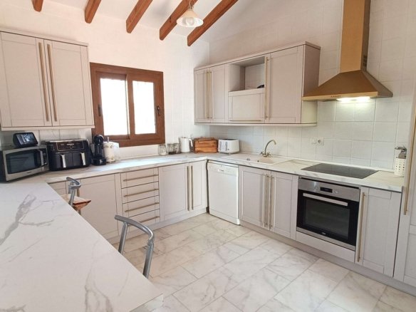 3 Bedroom 2 Bathroom Villa in Algorfa - Caza De Casa
