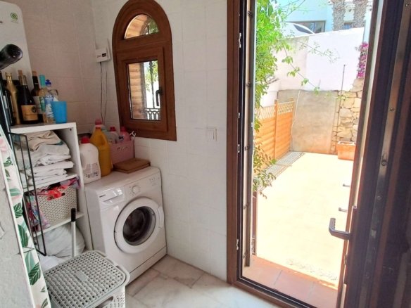 3 Bedroom 2 Bathroom Villa in Algorfa - Caza De Casa